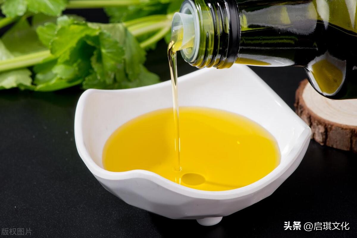 买食用油这3种再便宜也不能买 (买食用油避免哪些坑)
