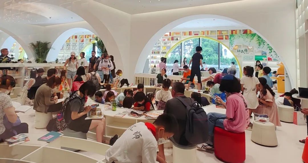 徐家汇书院上海打卡地,书香之旅徐家汇书院