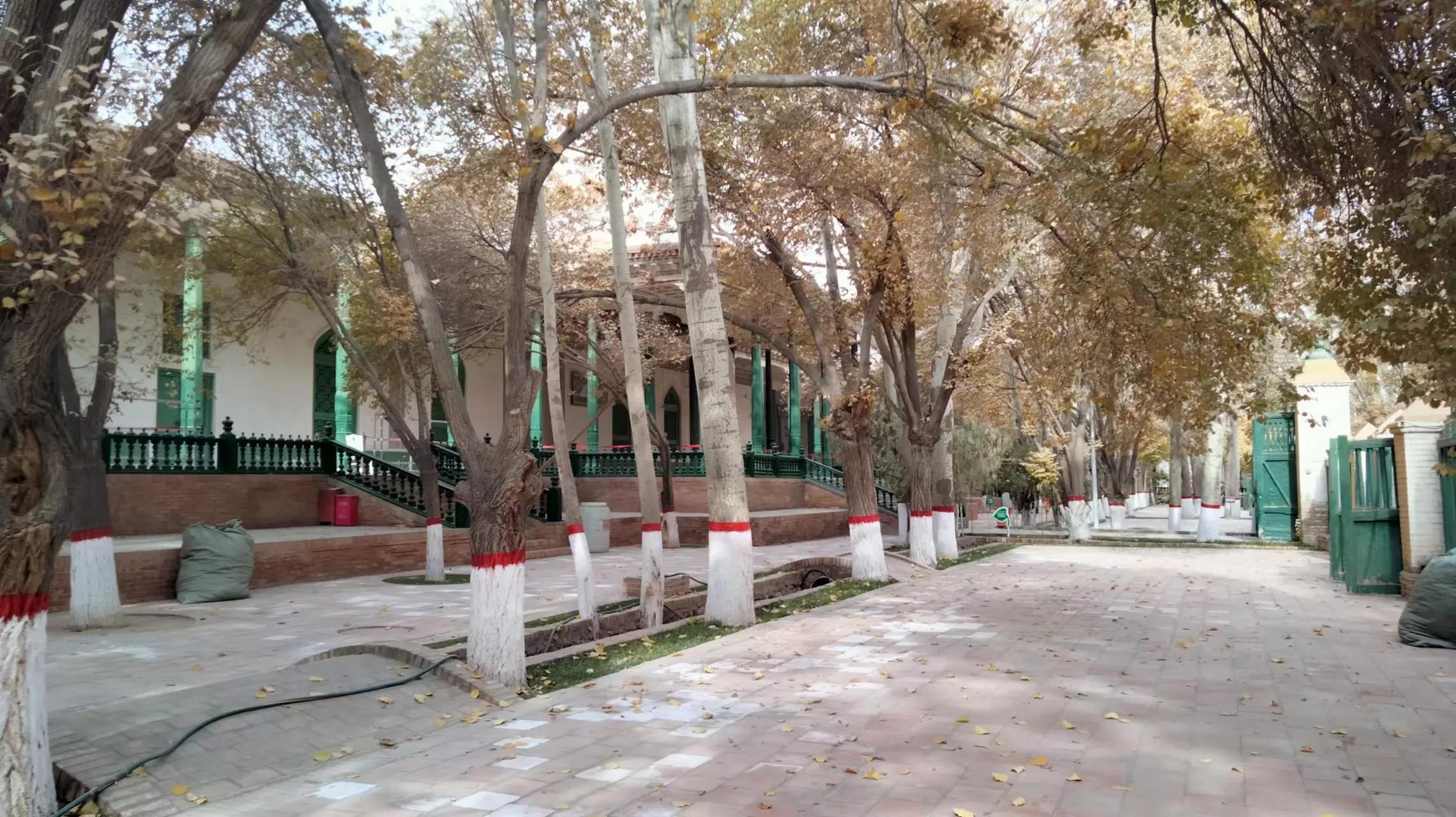 遇到在路上旅行,一个月也能赚一万块左右的小敏(124)