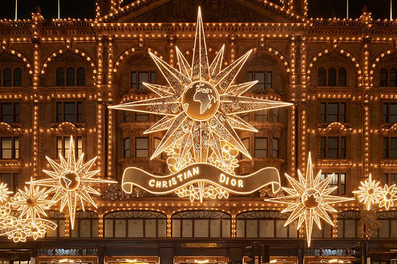 奢侈品秀场设计经典,奢侈品门店圣诞装扮