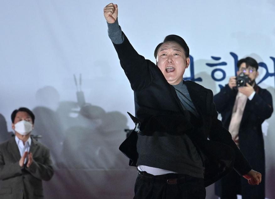 韩军方称朝试射洲际弹道导弹,韩称朝发射多枚巡航导弹