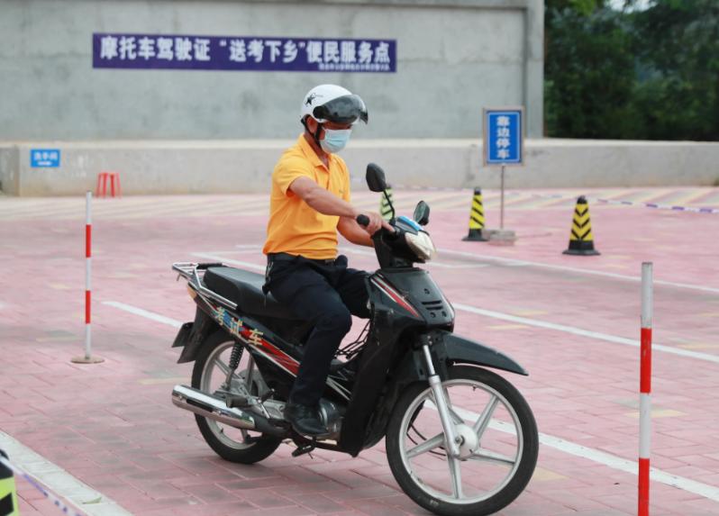 C1增驾D证，汽车、摩托、电动车都能开，交警：满足2个条件能申请