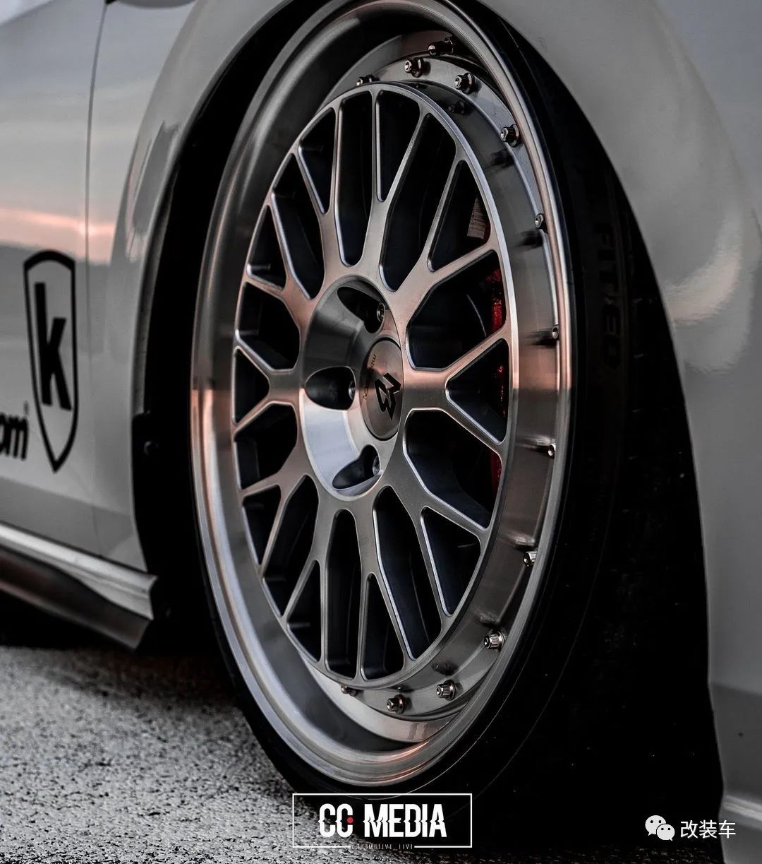 第八代高尔夫gti实车图片,高尔夫8代gti姿态