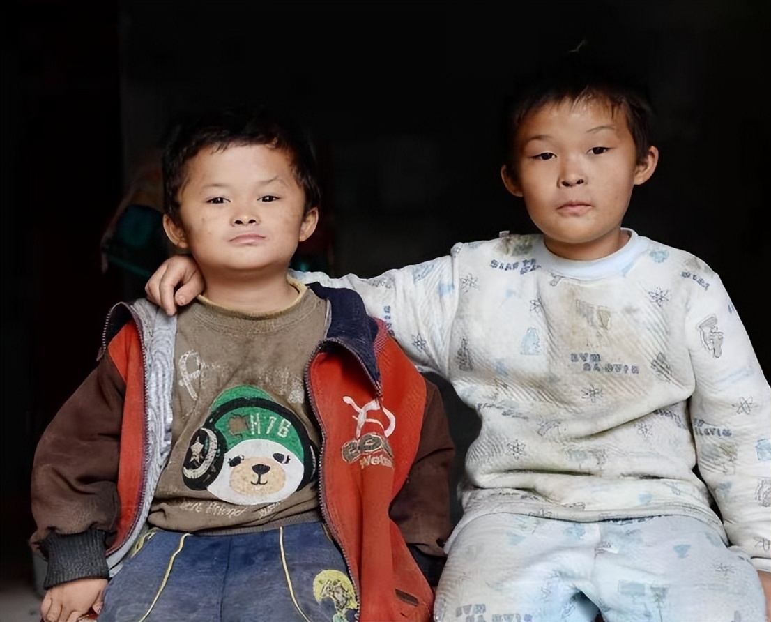 以前的小马云对比现在的小马云,小马云走红四年被抛弃