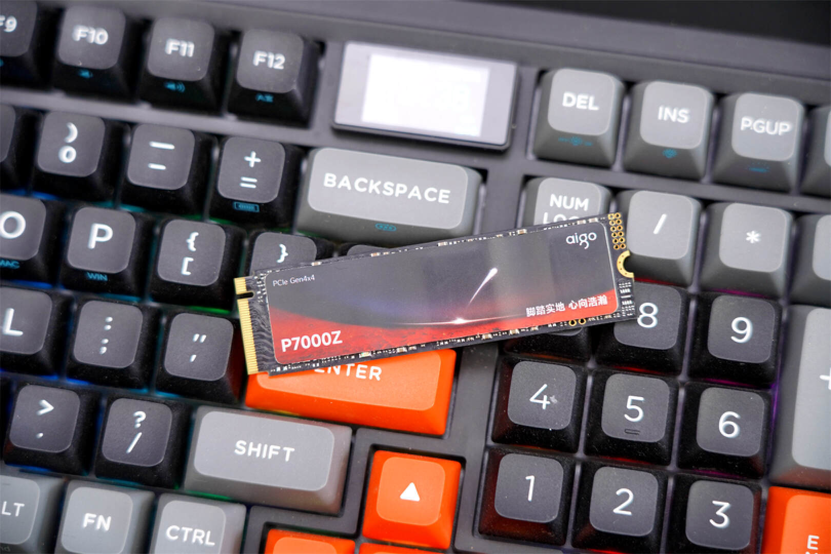 2TB售价599元，aigoP7000Z是国货之光，还是炒作噱头？