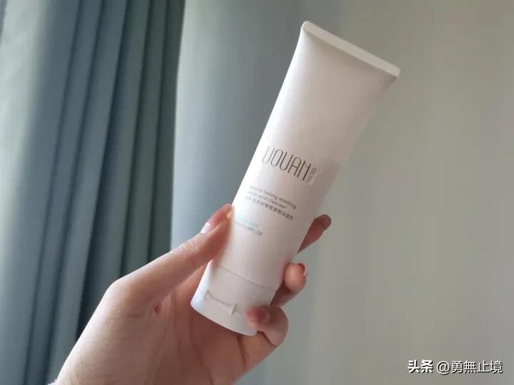 男士用什么洗面奶控油祛痘效果好,洗面奶男士控油祛痘印祛黑头推荐