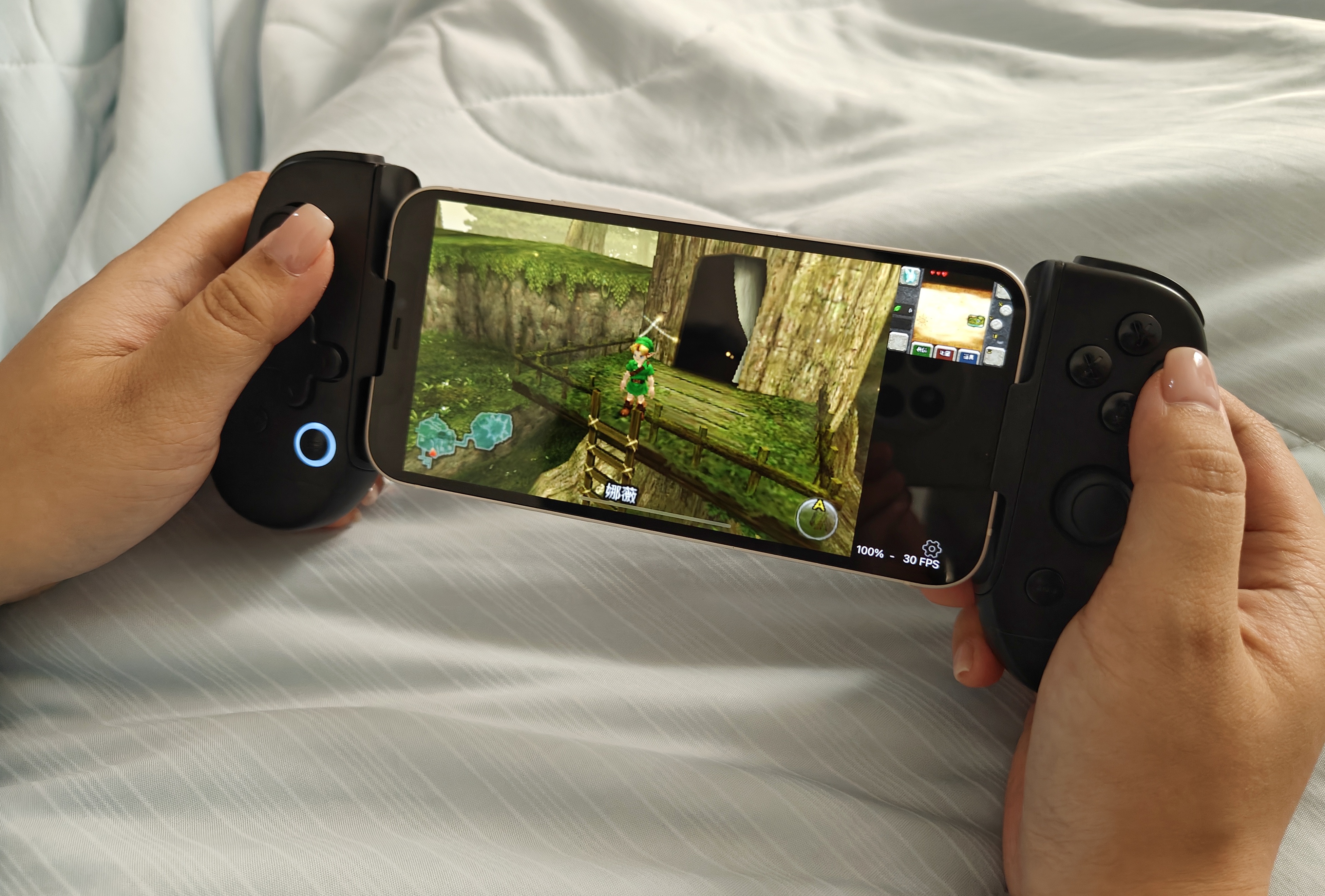 手机手柄秒变掌机,苹果游戏手柄m1b体验