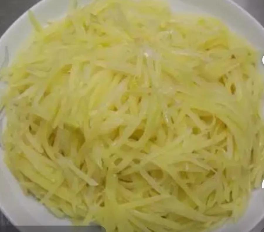 老爸想吃我做的菜,醋溜土豆丝做不好怎么办