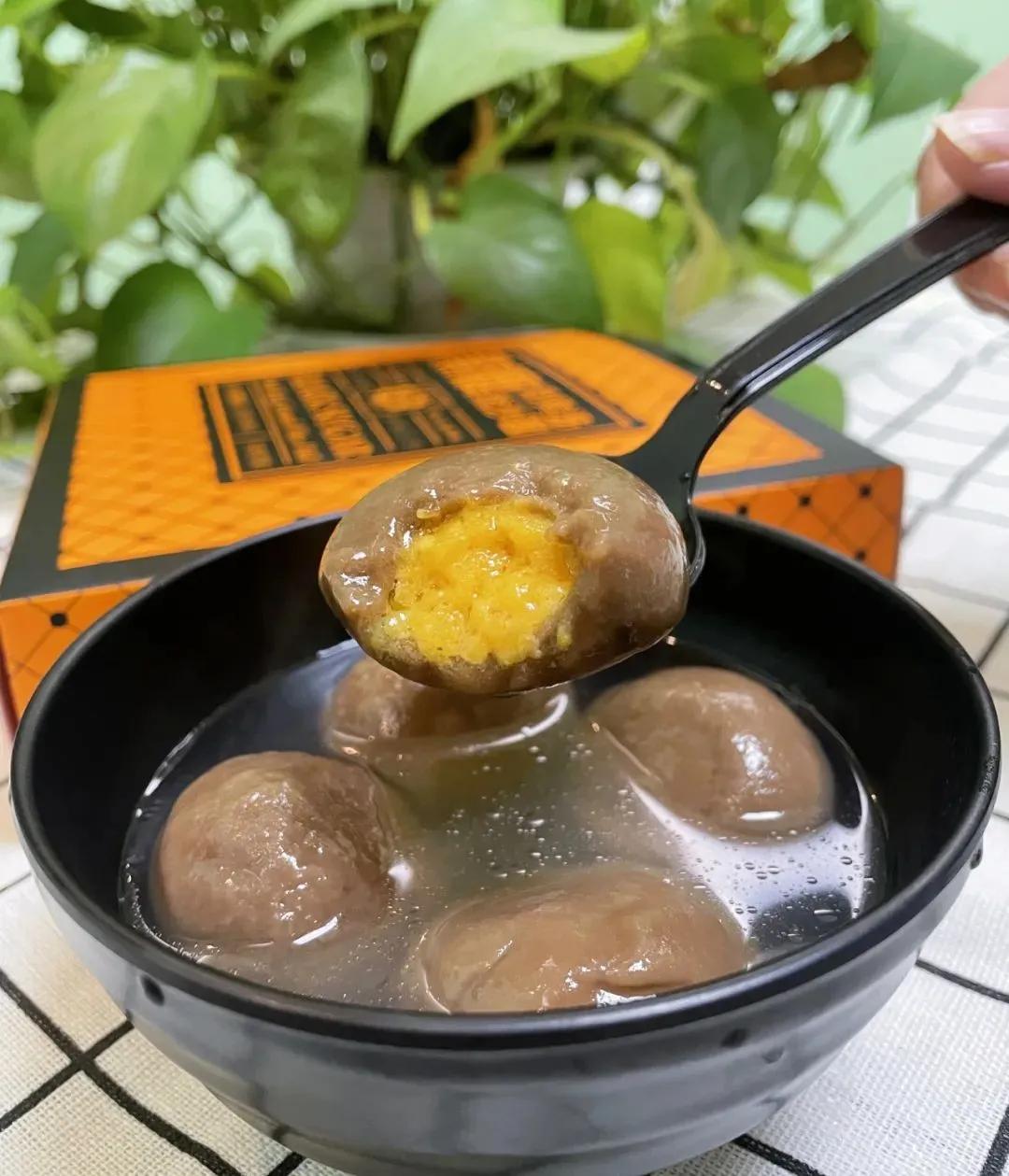 最近爆款超级好吃的汤圆,元宵节必吃的四种汤圆美食