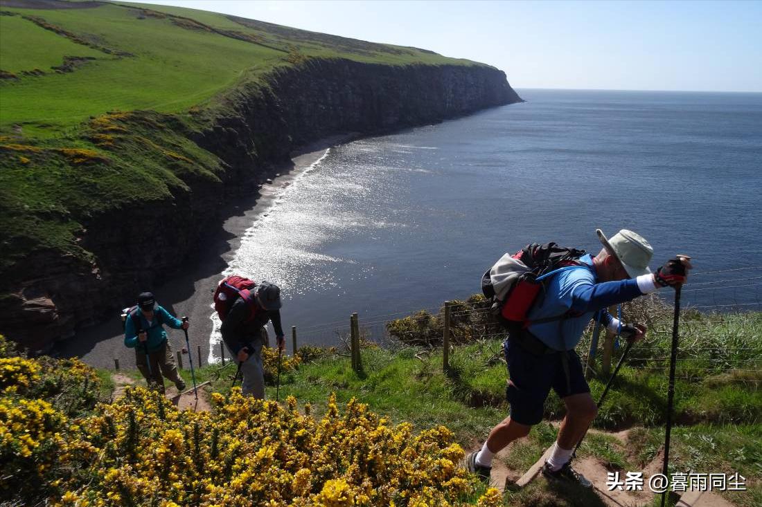 登山徒步正确的行走姿态,徒步登山技巧视频教程