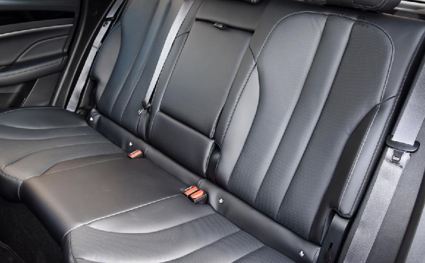 同为20W+纯电车，极狐这款车空间比天际ME7更宽敞，续航还更强