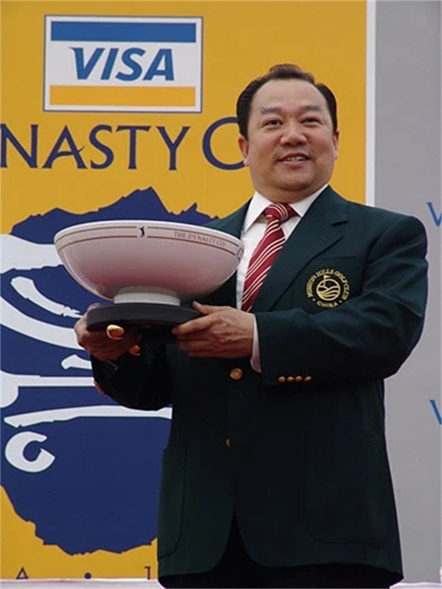 百亿富豪朱树豪：患癌坚持工作，带着氧气瓶看项目，去世留260亿