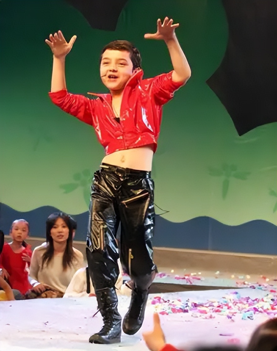 童星阿尔法二十年模样变化,童星阿尔法5岁火遍全国