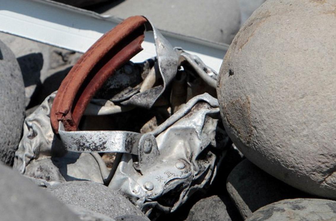 马航mh370起落架舱门残骸被找到,马航mh370坠毁和马军方的关系