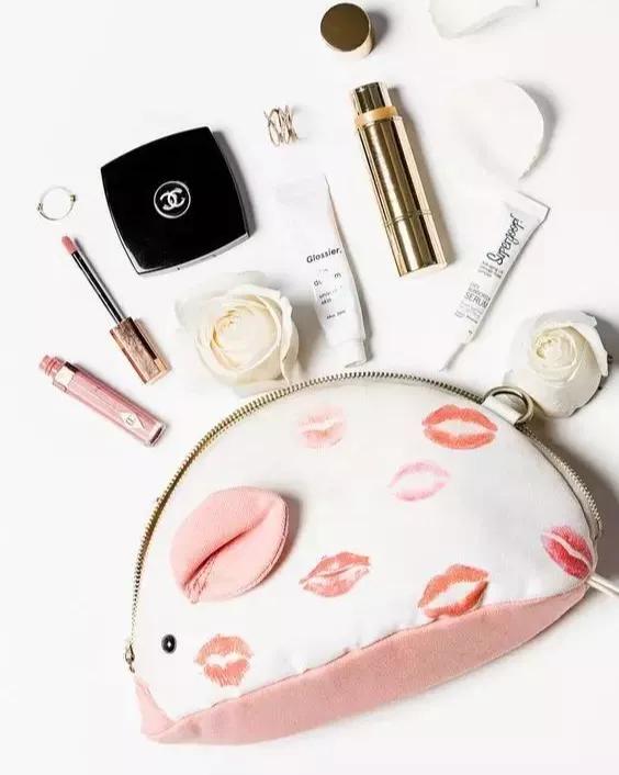 包包保养包括有什么,包包的护理和保养