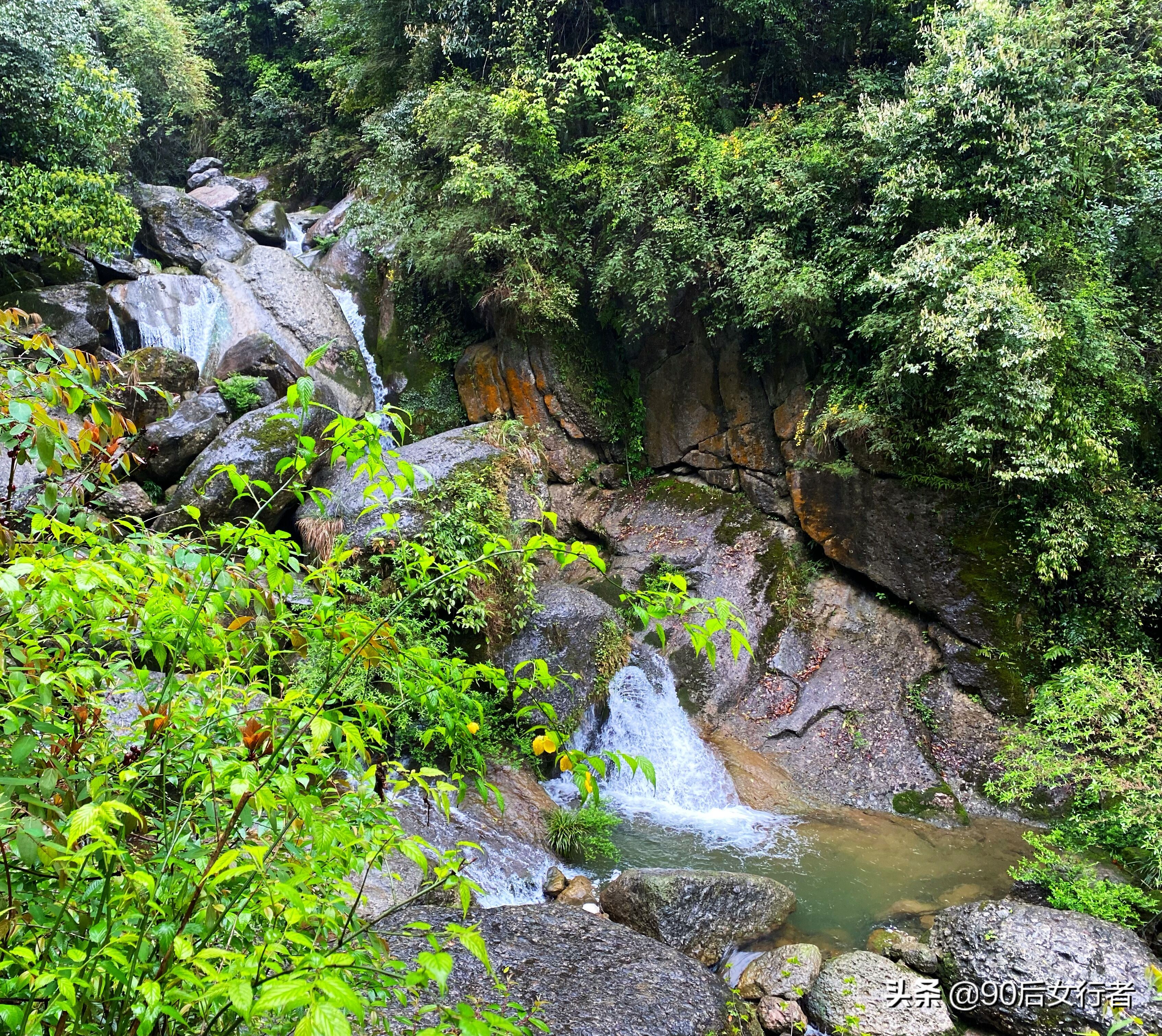 雨天徒步十里长山凹,走进大自然翻山越岭户外徒步