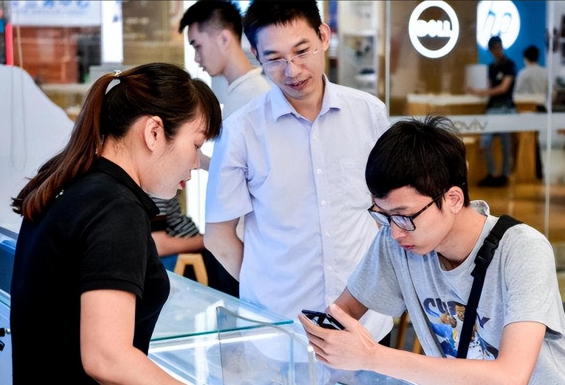 为什么线下买手机容易被坑,线下买手机应该注意点什么