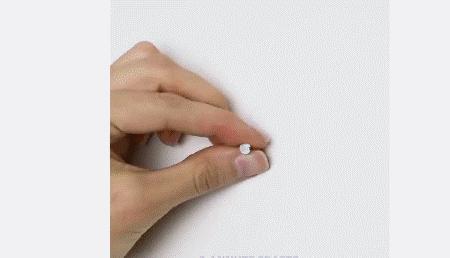 白墙有黑霉点怎么去除,白墙打洞上的污渍怎么去除