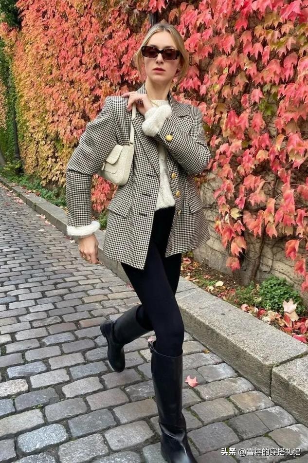 今年冬天流行阔腿裤还是鲨鱼裤,阔腿裤过时了现在流行时髦喇叭裤