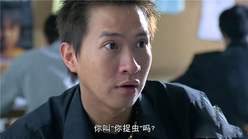 割完单眼皮就好事不断的6位港星，成龙脱胎换骨，甄子丹迅速起飞