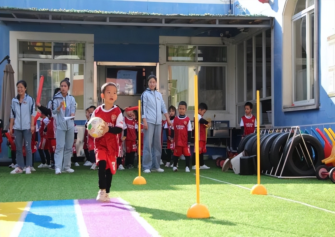 深圳光明区凤凰幼儿园,幼儿园足球特色试点工作