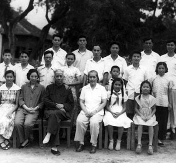 朝鲜女孩空难,女特工炸飞机事件