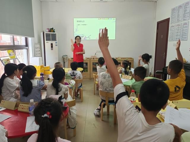 小学英语口语少年宫活动资料,少年宫活动英语角