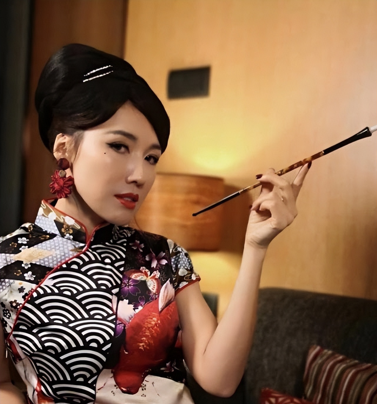 前tvb艺人自曝患上癌症,前tvb花旦上月秘密剖腹产