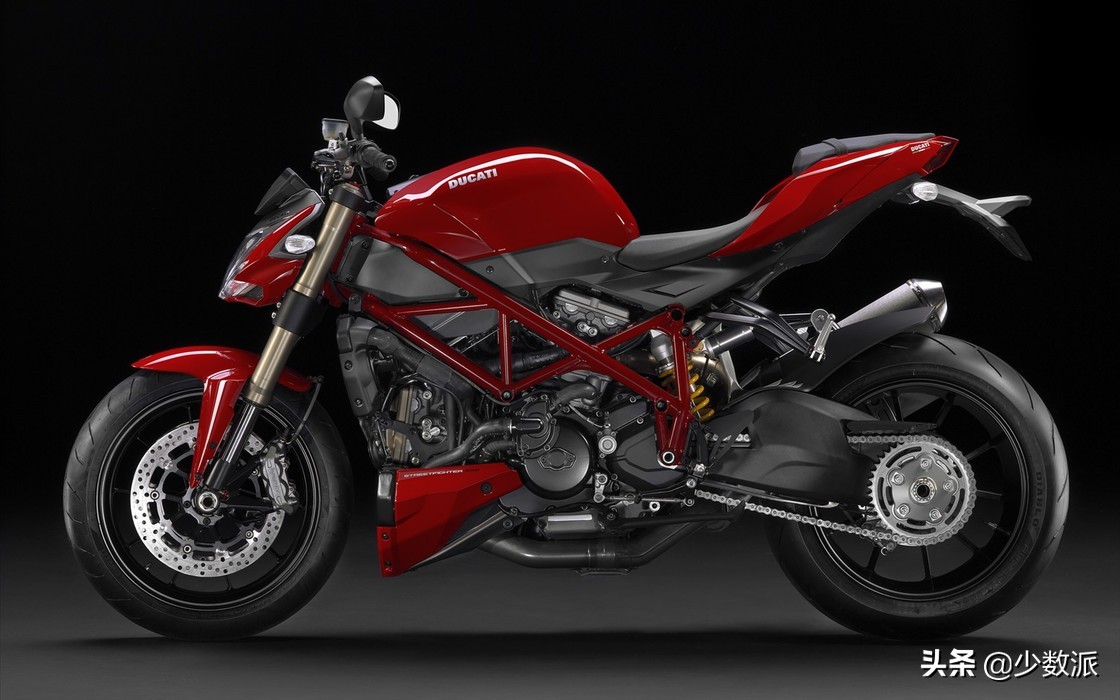 新手学驾驶三轮摩托车的具体步骤,想入坑摩托车的新手该从哪里开始