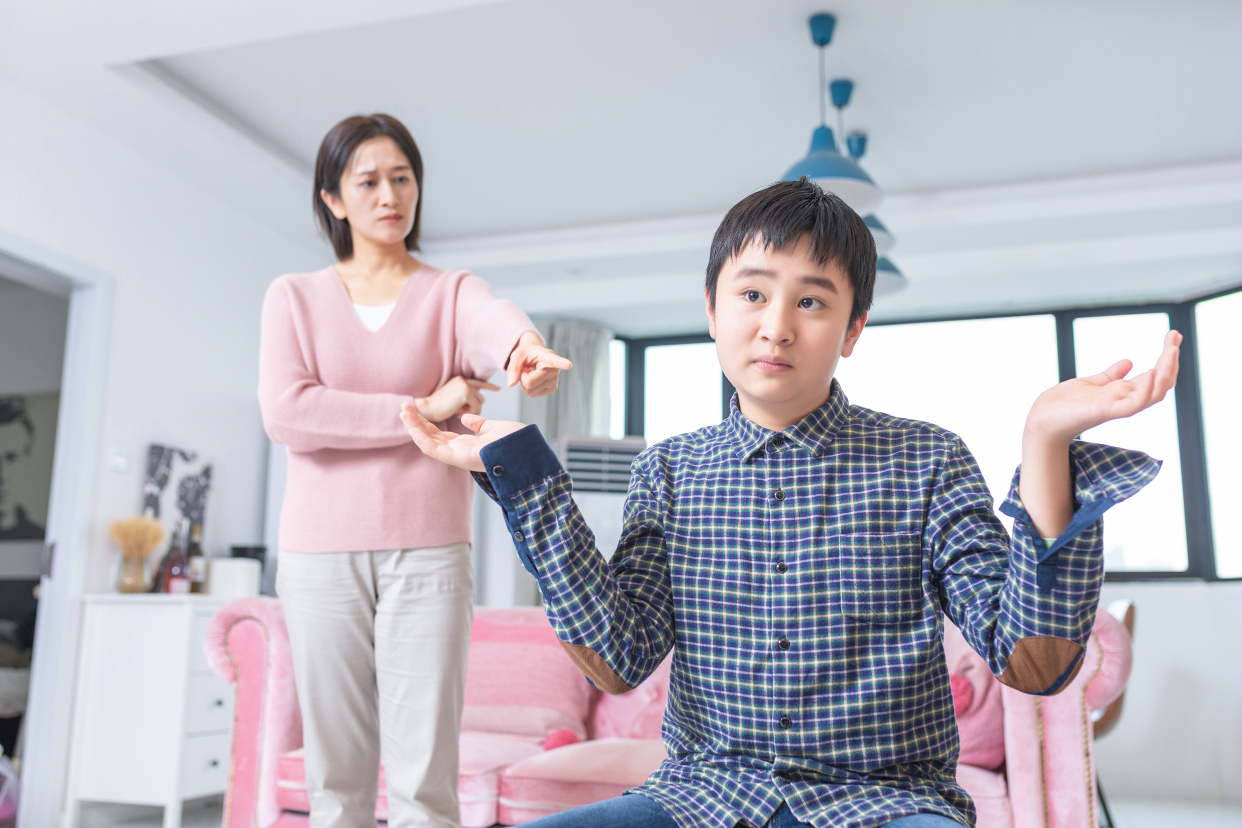 被父母宠的孩子受不得委屈,为什么被溺爱的孩子反而孝顺