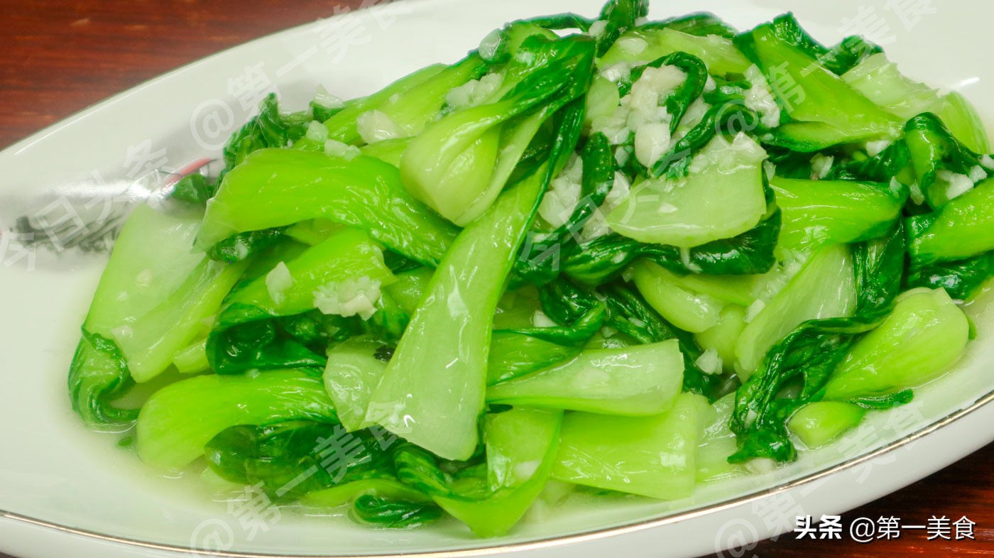 青菜如何炒翠绿不变色不出水,青菜粥怎么做才能保证青菜翠绿