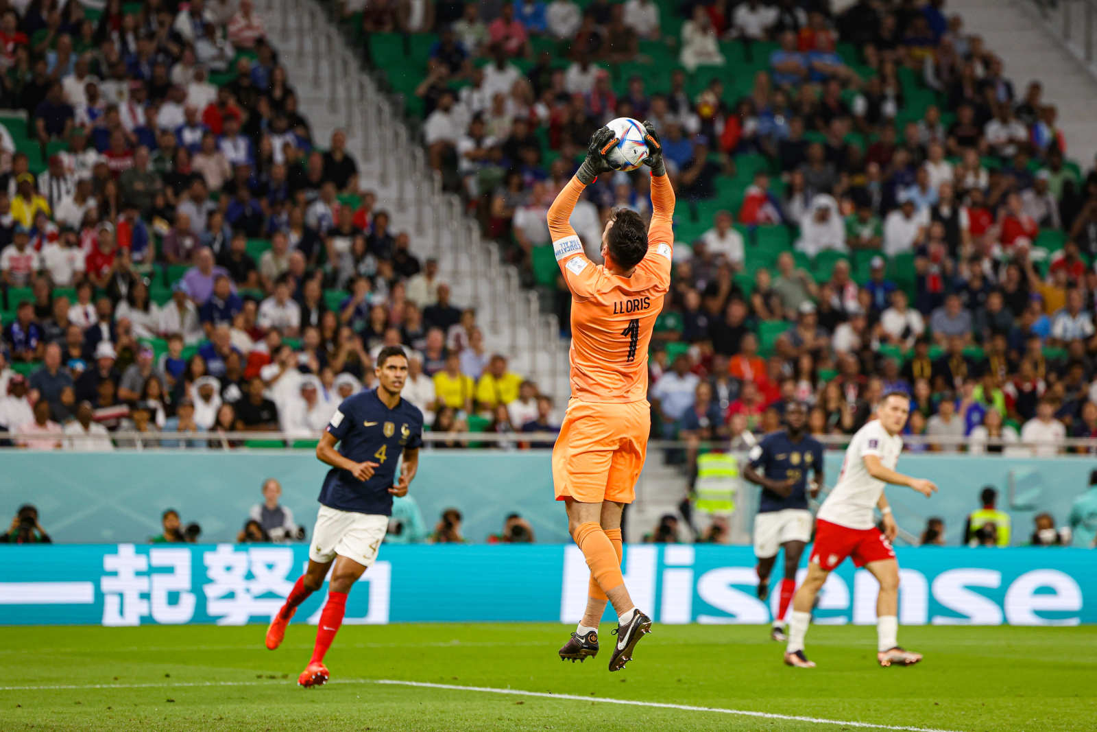 姆巴佩世界杯决赛最后的进攻,姆巴佩封神法国4-3淘汰阿根廷