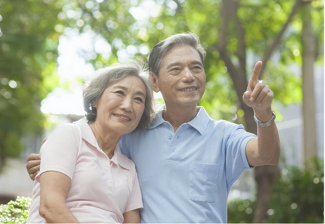 61岁老夫妻一周三次同房，干涩疼痛，用润滑液对身体有危害吗？