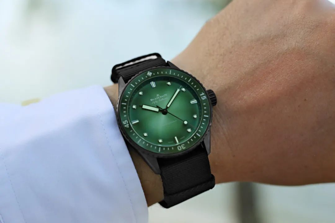 绿表为什么流行,为什么戴小绿表