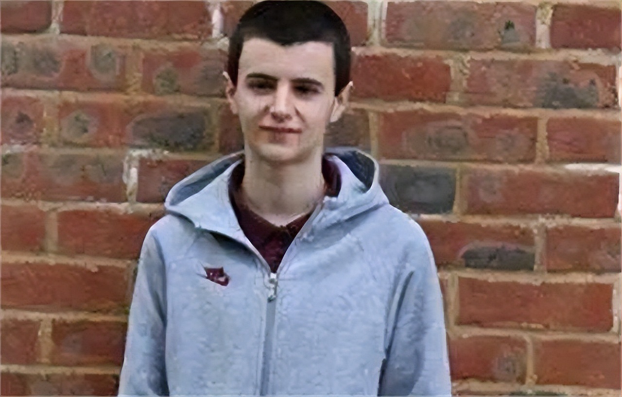 英国13岁男孩长大后现状,英国13岁小男孩现状