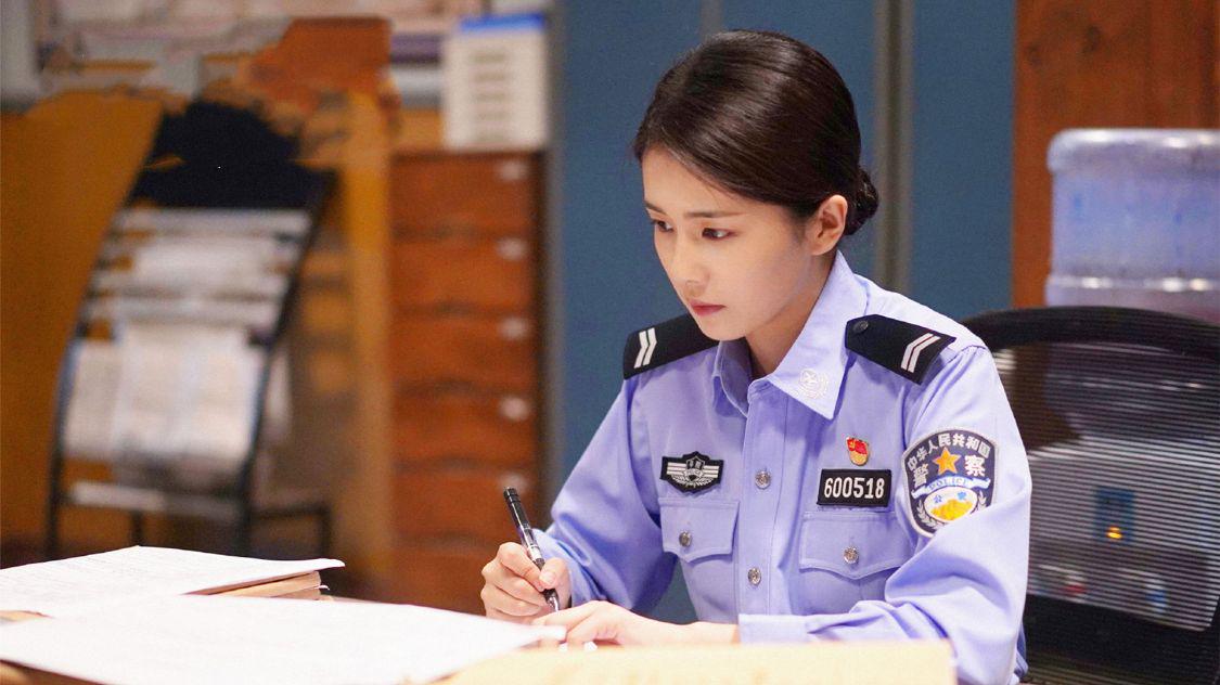 警察荣誉里警察工资多少,一般的派出所的民警一般年薪多少