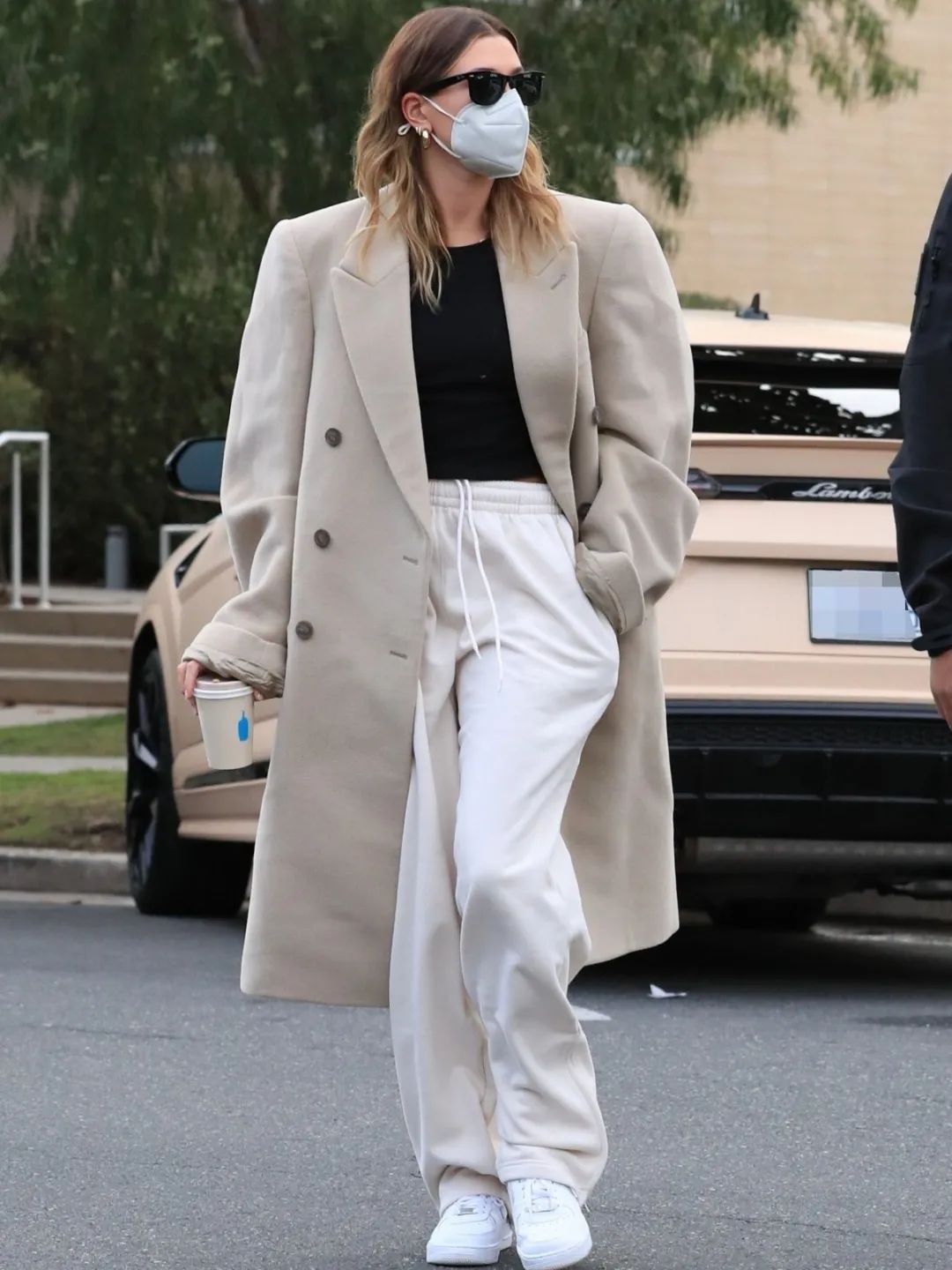 安吉丽娜朱莉大衣,安吉丽娜朱莉的冬季大衣街拍