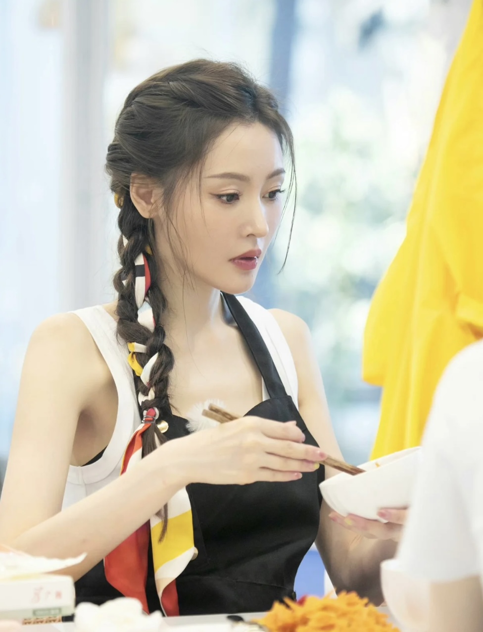 凉爽夏日百搭显发量的发饰,女生发饰搭配小技巧