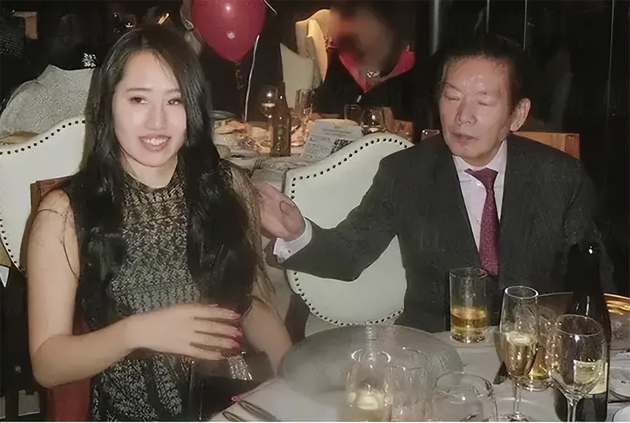 日本富豪暴毙,日本富翁结婚三个月死亡