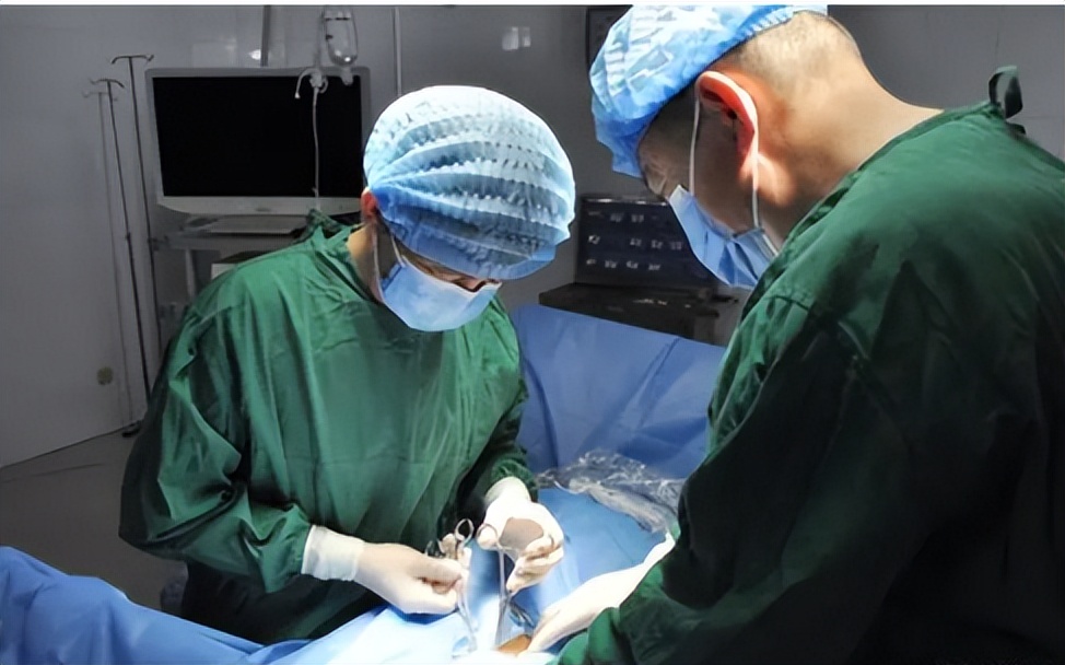 法院判了！55岁男子花5万做私密整形，感觉没效果起诉医院