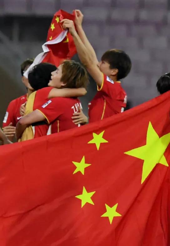 女足教练租房,女足教练足球队员