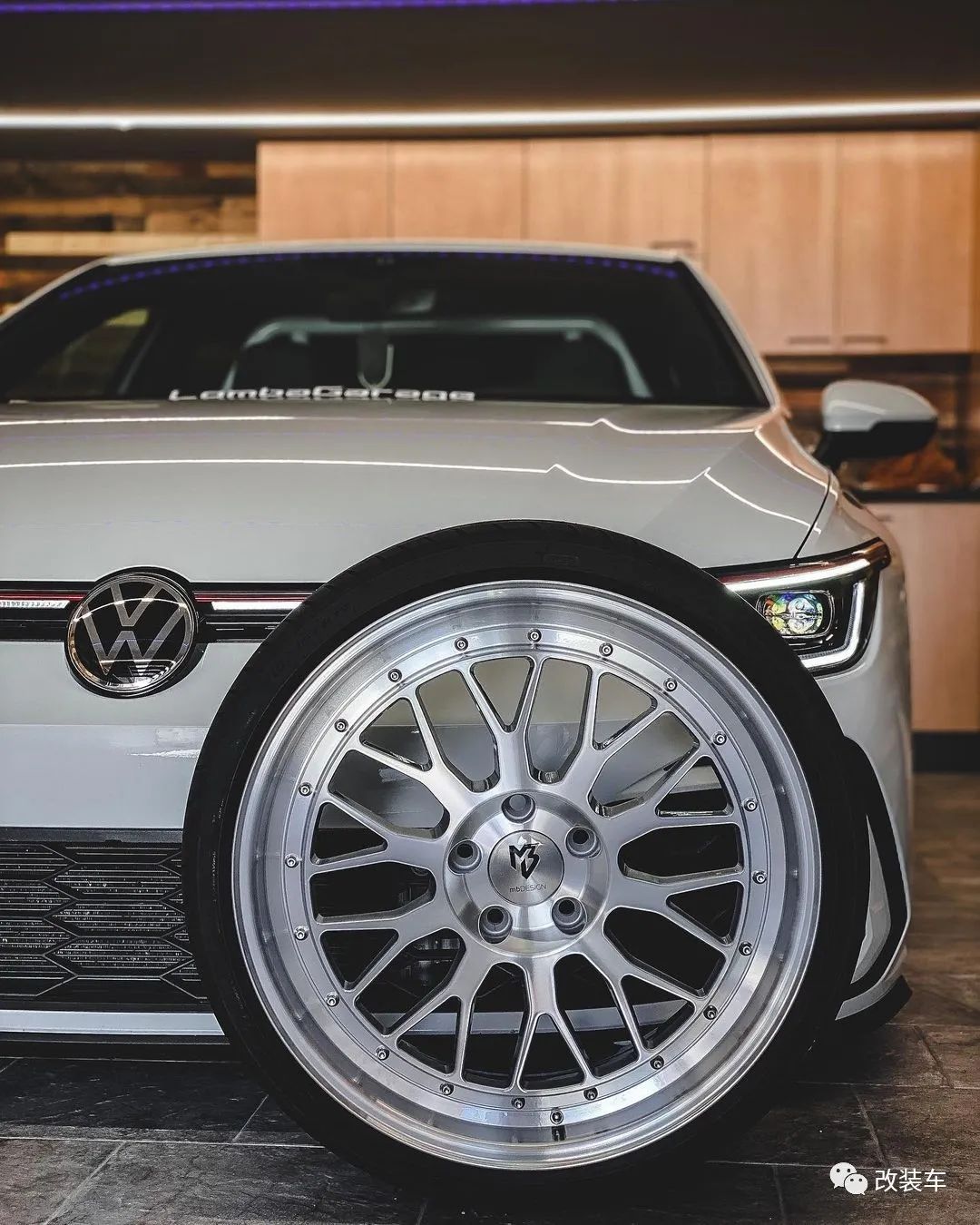 第八代高尔夫gti实车图片,高尔夫8代gti姿态