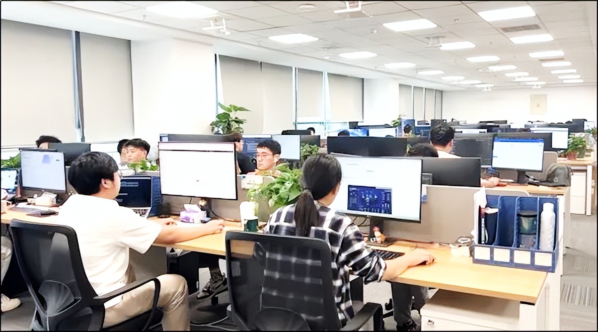 从一间实验室到两层办公楼，“学者创客”启航了