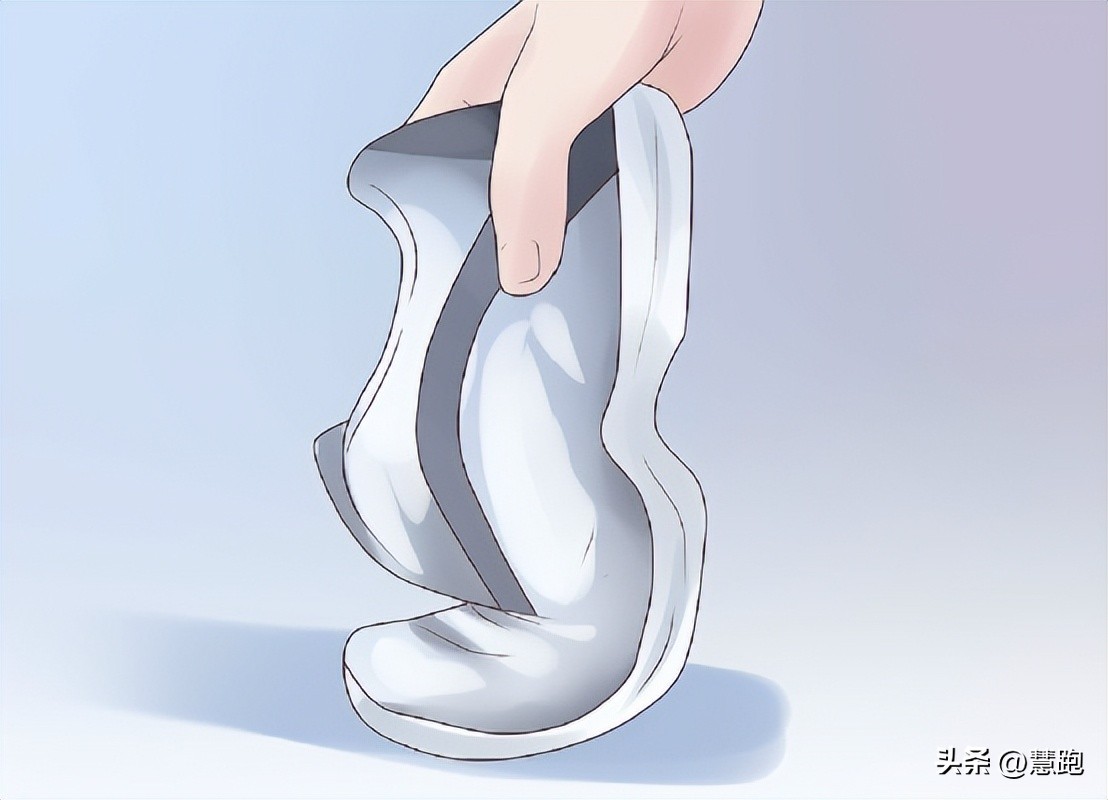 跑鞋科技有用吗,碳板跑鞋和普通跑鞋谁的脚感更好