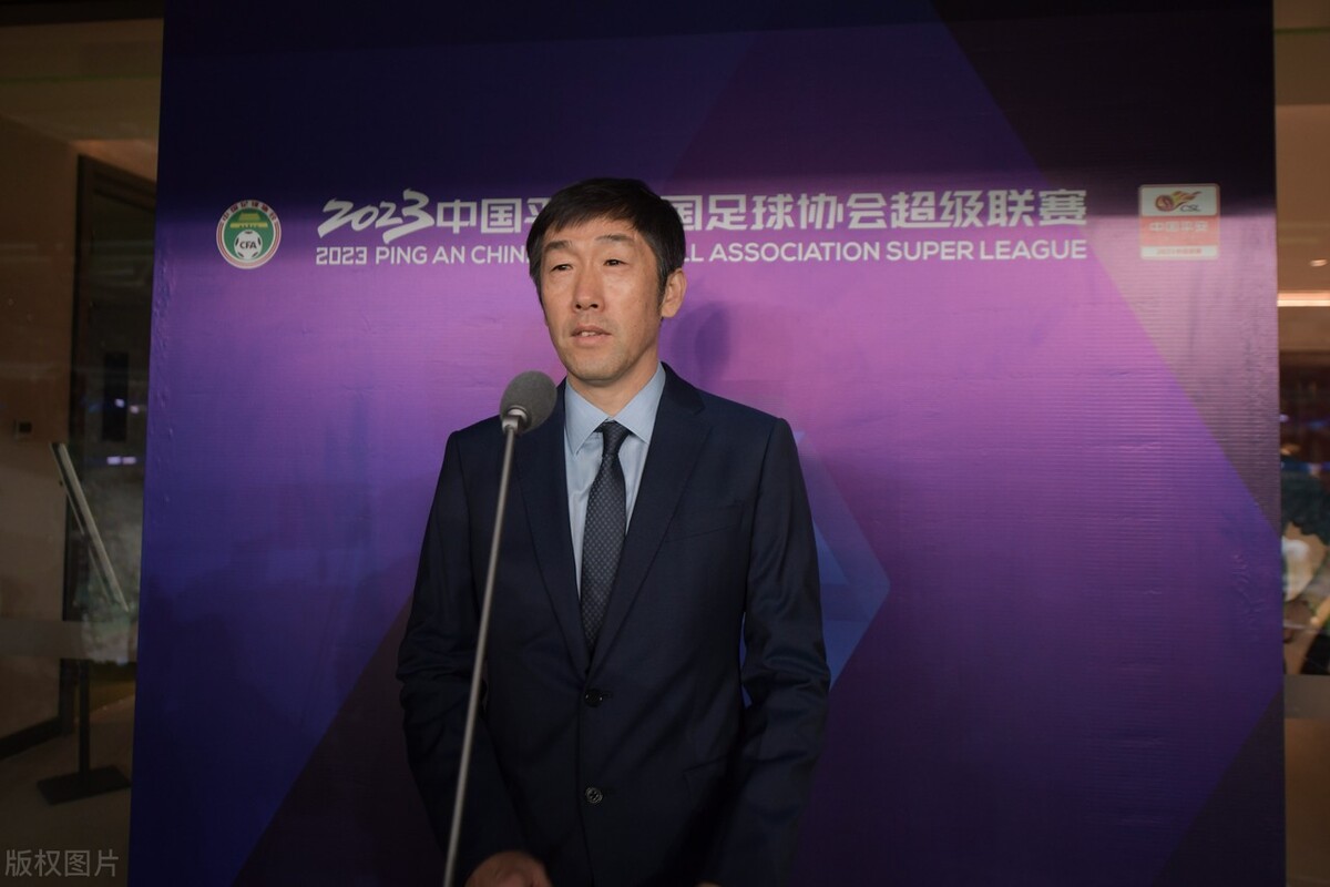 裁判刘威红牌,主裁被罚