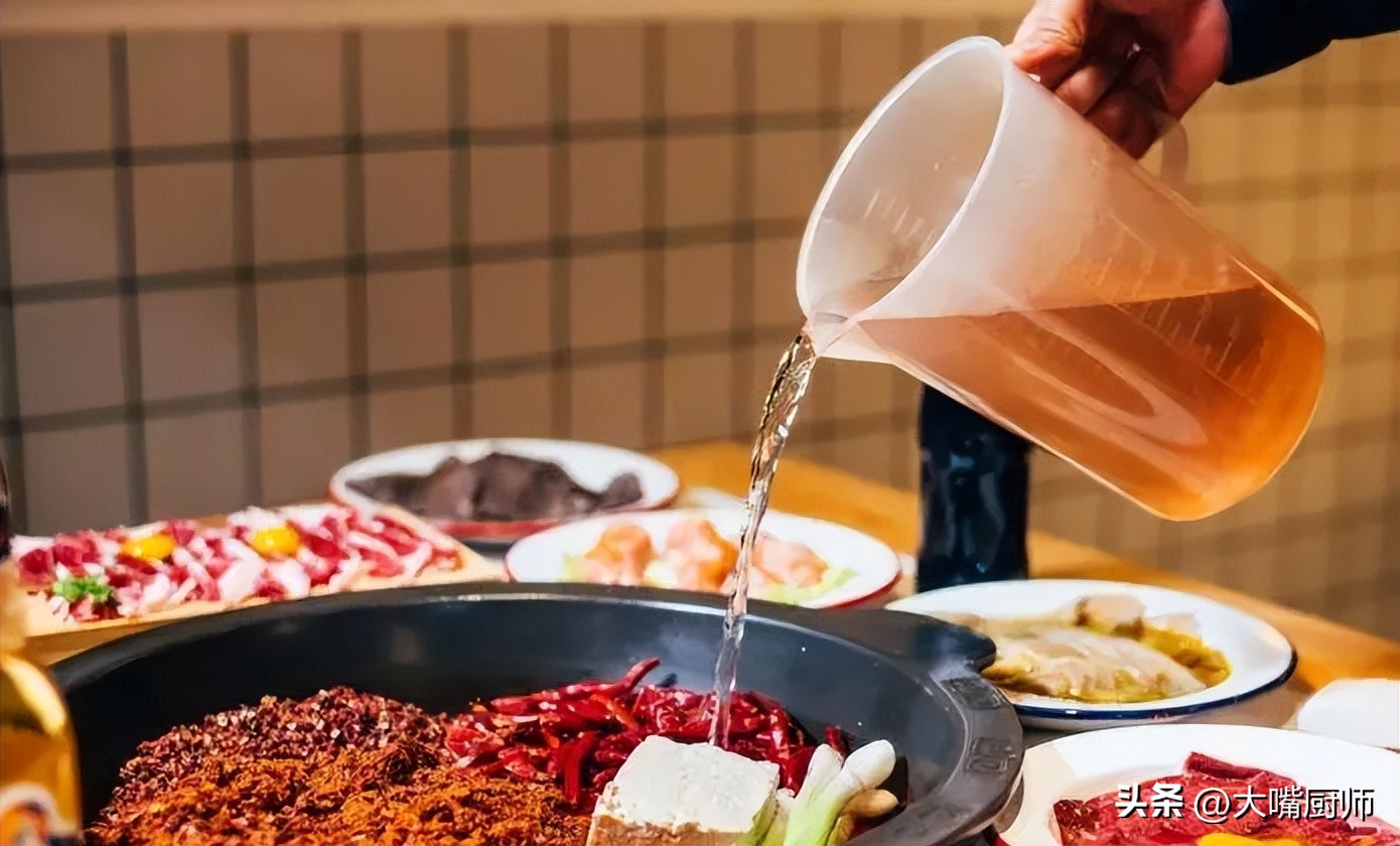 块状火锅底料和液体区别,火锅底料买划算还是炒划算