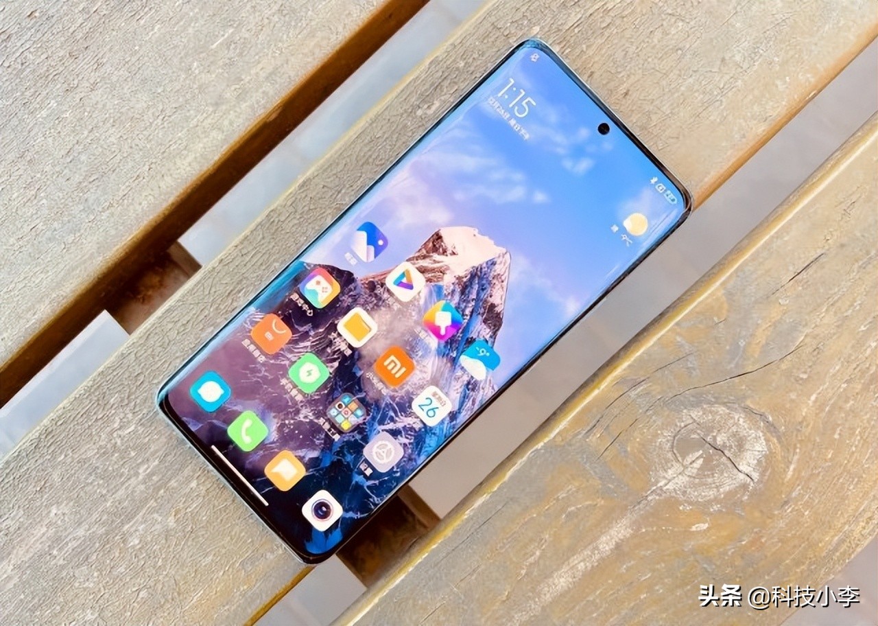 6月值得入手的4000手机,前一到两年的旗舰机值得买吗