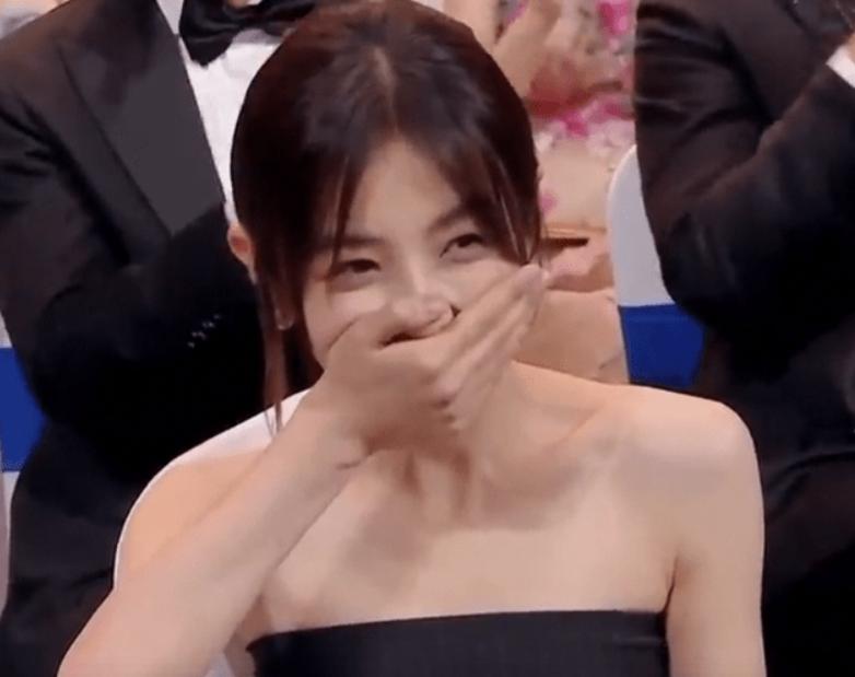 关晓彤于文文同框,于文文和关晓彤同框