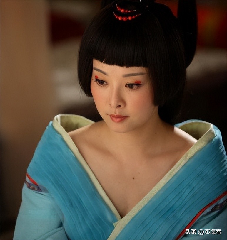 王政君摔传国玉玺电视剧片段,王莽逼迫王政君交出传国玉玺