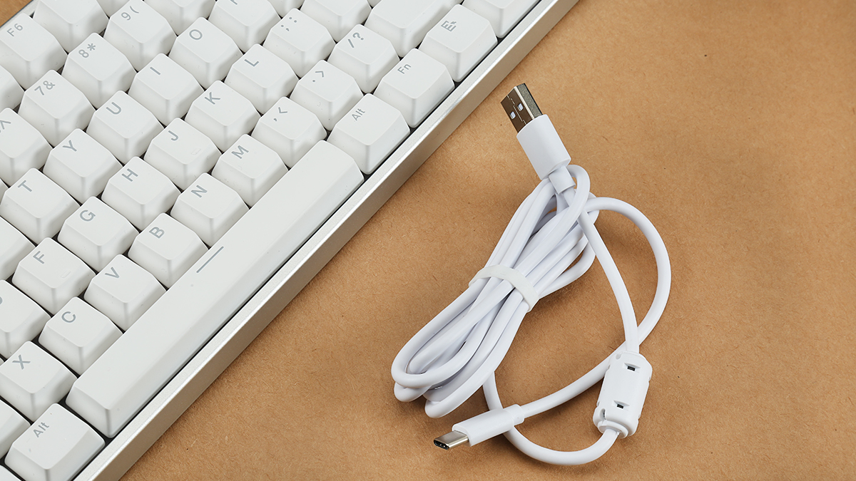 艾石头al87好不好用,艾石头na87磁轴键盘